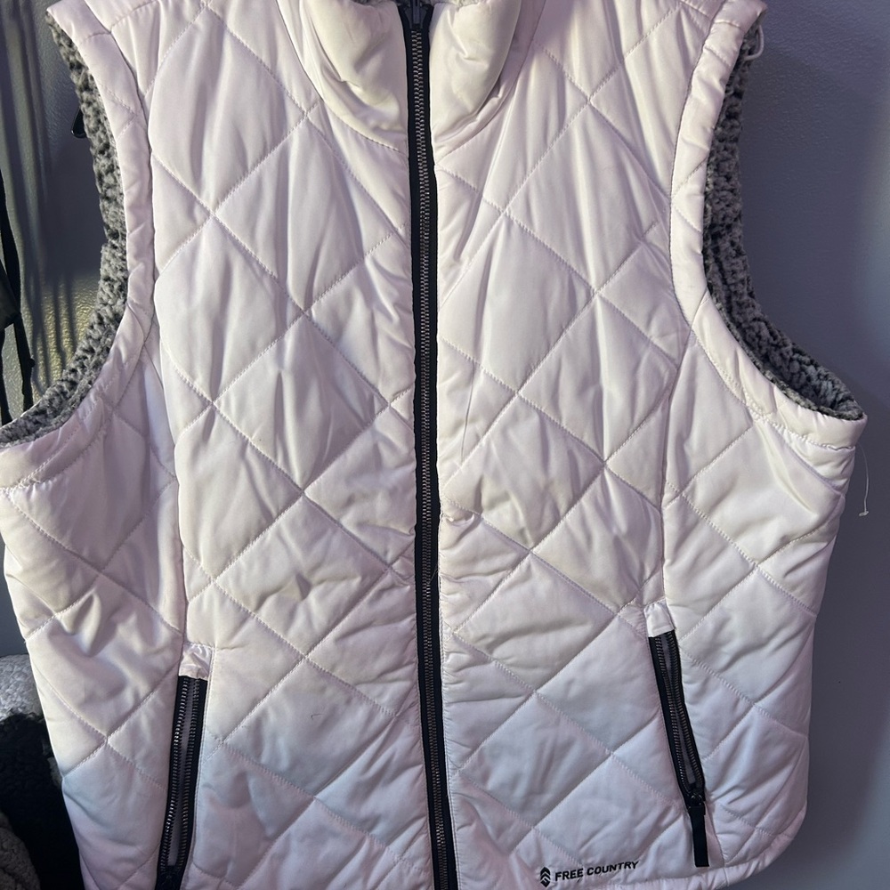 Free Country Women's White Quilted Vest